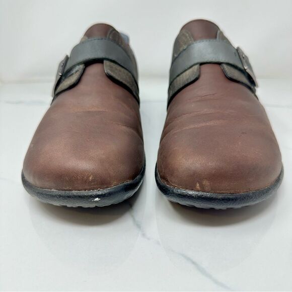 Naot Adjustable Buckle Flats- Size 9 - Picture 2 of 15